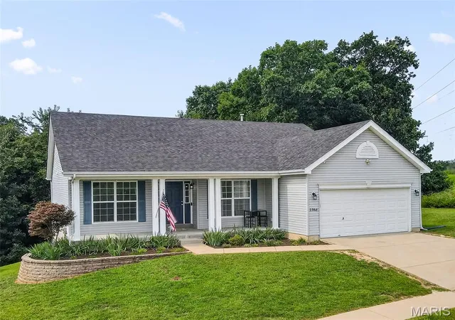 3rd image of 2364 Appaloosa Trl, High Ridge, MO 63049 | MLS# MIS26052616