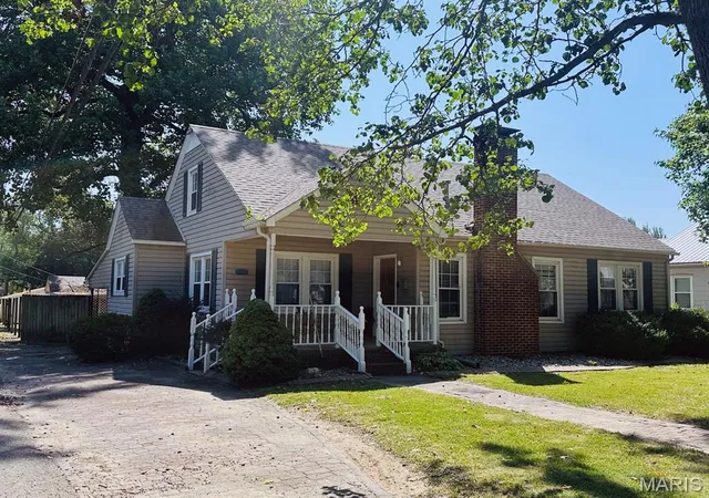 1st image of 231 S Park Ln, Dexter, MO 63841 | MLS# MIS26052624