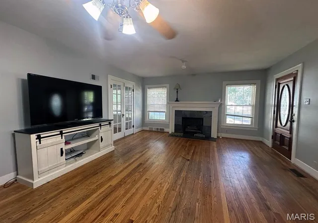 Photo 3 of Single family home for sale at 231 S Park Ln, Dexter, MO 63841 | MLS# MIS26052624 | Listing updated on 2026-08-14