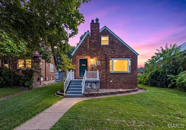 Photo 1 of Sale Pending at 6421 Lindenwood Pl, St Louis, MO 63109 | MLS# MIS26052630 | Listing updated on 2026-08-31
