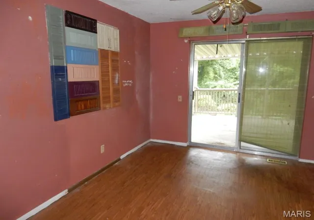 Photo 3 of Sale Pending at 2321 Bennington Pl, Maryland Heights, MO 63043 | MLS# MIS26052634 | Listing updated on 2026-08-25