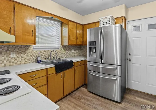 Photo 4 of Sale Pending at 822 Amherst Dr, East Alton, IL 62024 | MLS# MIS26052640 | Listing updated on 2026-09-02