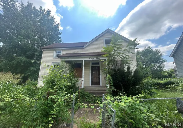 Photo 2 of Single family home for sale at 2030 Belle Ave, St Louis, MO 63136 | MLS# MIS26052651 | Listing updated on 2026-08-21