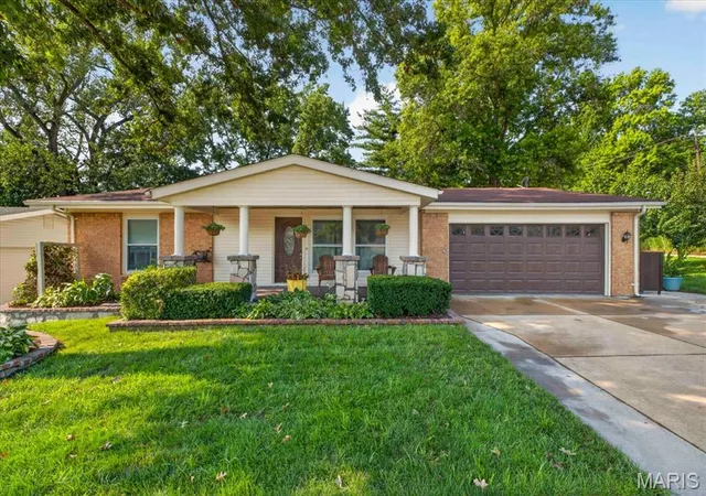 1st image of 4482 Dantonaire Pl, Saint Louis, MO 63128 | MLS# MIS26052655