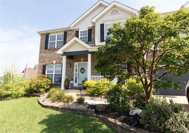 2nd image of 5176 Romaine Spring Dr, Fenton, MO 63026 | MLS# MIS26052659
