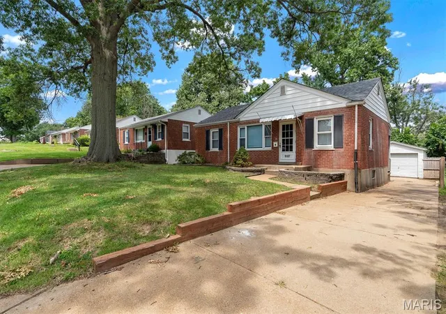 Photo 3 of Single family home for sale at 9107 Harold Dr, Saint Louis, MO 63134 | MLS# MIS26052661 | Listing updated on 2026-09-02