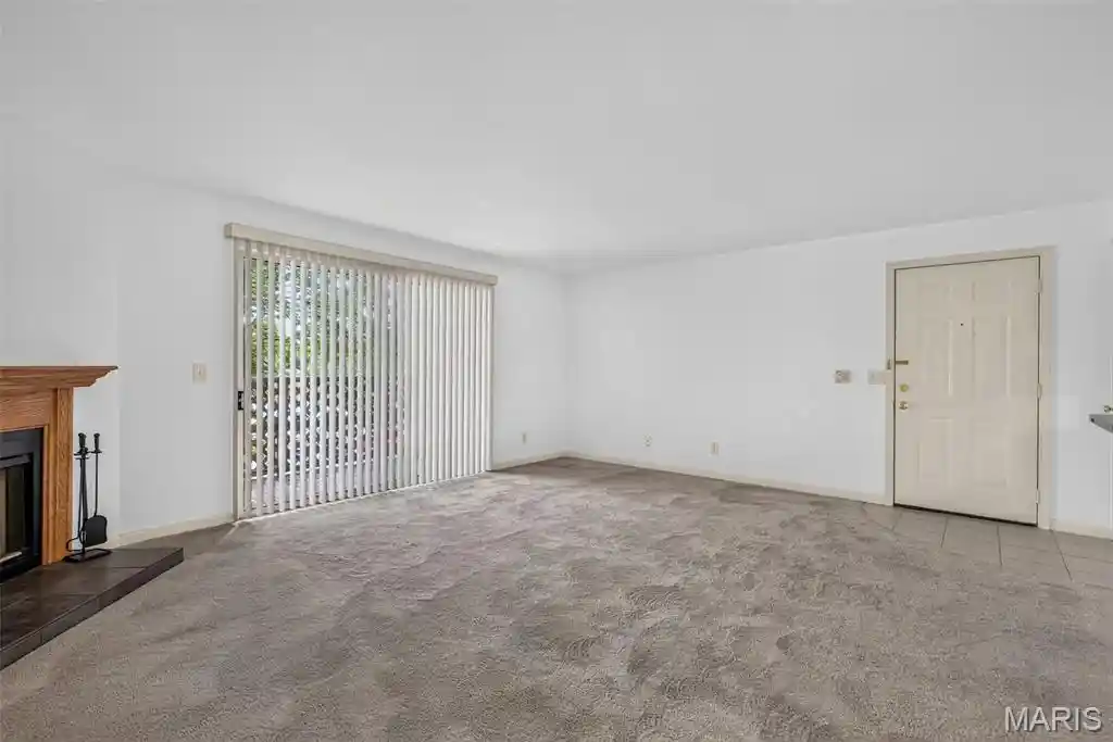 Listing Photo 2 - Condo for sale in 1211 Mangrove Ln located at 1211 Mangrove Ln, St. Louis, MO 63125 - Unit 1211 Mangrove Ln