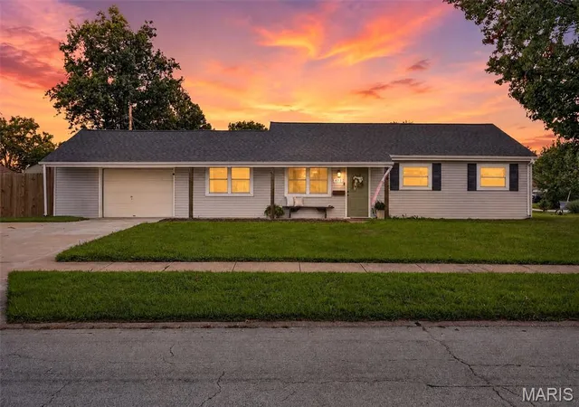1st image of 402 Saint Joseph Ave, O Fallon, MO 63366 | MLS# MIS26052667
