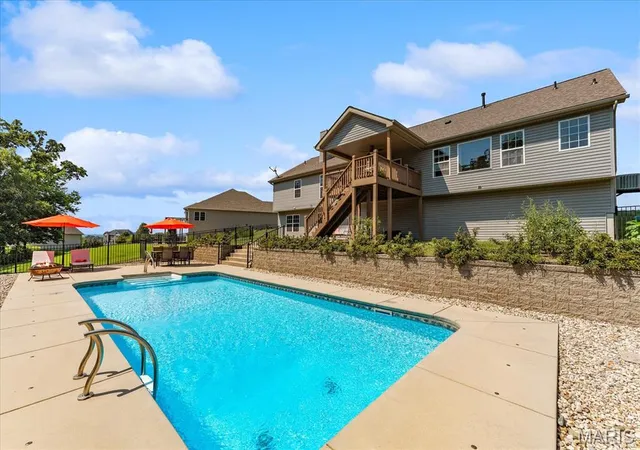 2nd image of 804 Autumn Rise Ln, Columbia, IL 62236 | MLS# MIS26052668