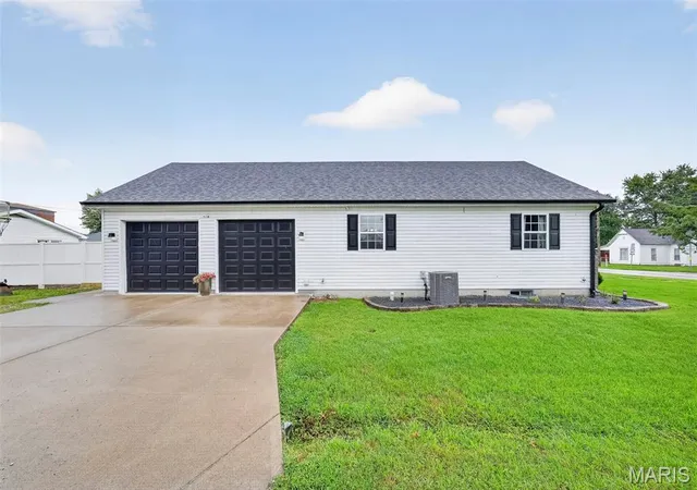 3rd image of 1019 W Main St, Bowling Green, MO 63334 | MLS# MIS26052669