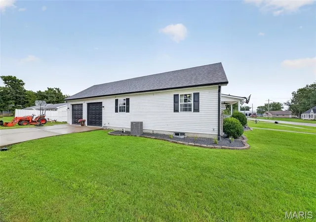 52nd image of 1019 W Main St, Bowling Green, MO 63334 | MLS# MIS26052669