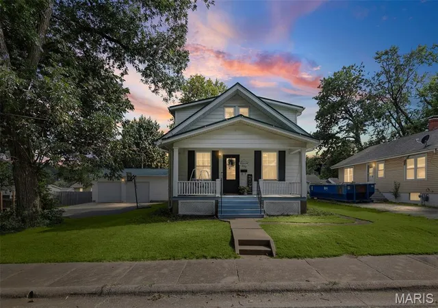 Photo 1 of Single family home for sale at 324 E South 2nd St, Red Bud, IL 62278 | MLS# MIS26052671 | Listing updated on 2026-08-31
