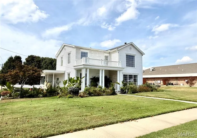 Photo 2 of Single family home for sale at 101 N 10th Street, Poplar Bluff, MO 63901 | MLS# MIS26052673 | Listing updated on 2026-10-04