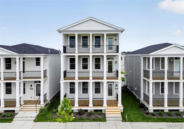 Photo 2 of Single family home for sale at 4204 Marais Temps Clair Dr, Saint Charles, MO 63301 | MLS# MIS26052678 | Listing updated on 2026-08-15
