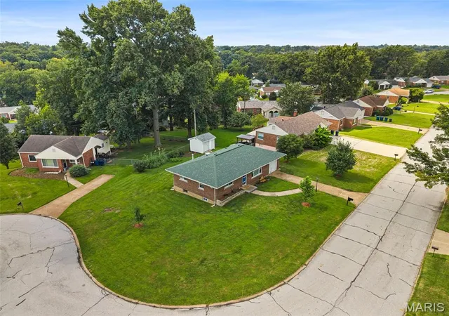 image of 9420 High Hill Court, Saint Louis, MO 63126 | MLS# MIS26052681