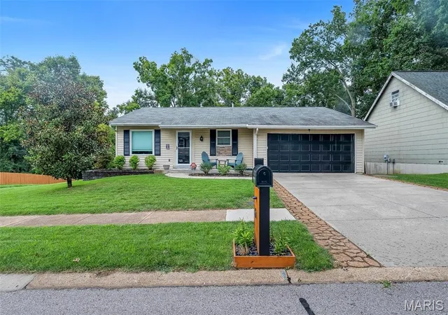 1st image of 6 Fawn Meadows Dr, Eureka, MO 63025 | MLS# MIS26052685