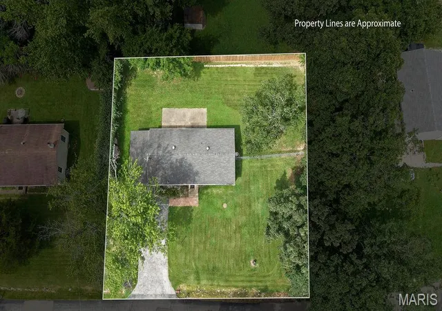 Photo 3 of Sale Pending at 3583 Sunrise Dr, Imperial, MO 63052 | MLS# MIS26052689 | Listing updated on 2026-09-15