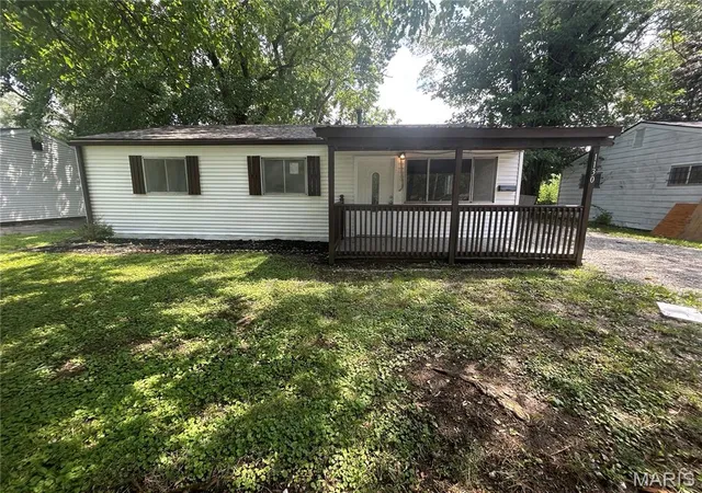 1st image of 1130 Saint Margaret Dr, East Saint Louis, IL 62206 | MLS# MIS26052690