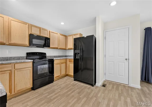 Photo 3 of Townhouse for sale at 352 Fall Harvest Pkwy, Wentzville, MO 63385 | MLS# MIS26052699 | Listing updated on 2026-08-29