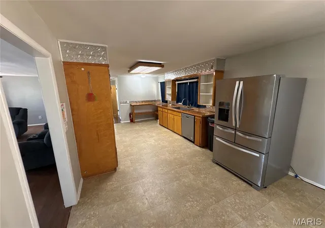 4th image of 1020 Walnut St, Cabool, MO 65689 | MLS# MIS26052701