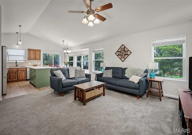 Photo 3 of Single family home for sale at 808 Big Red Ct, Warrenton, MO 63383 | MLS# MIS26052712 | Listing updated on 2026-10-05