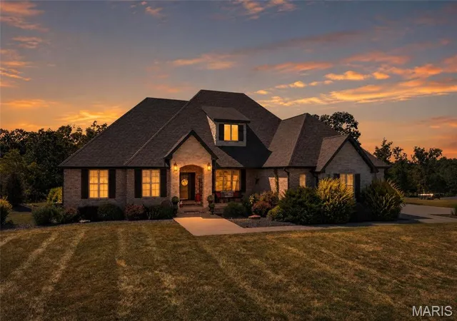 Photo 3 of Single family home for sale at 19111 Promise Dr, Lebanon, MO 65536 | MLS# MIS26052713 | Listing updated on 2026-08-21