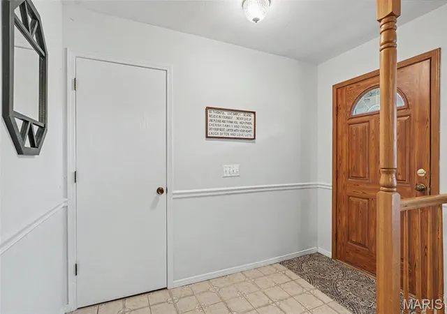 Photo 3 of Sale Pending at 149 Hunters Rdg, Saint Charles, MO 63301 | MLS# MIS26052722 | Listing updated on 2026-09-12
