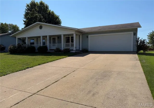 Photo 3 of Single family home for sale at 1806 Southridge Ln, Owensville, MO 65066 | MLS# MIS26052729 | Listing updated on 2026-09-03