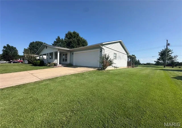 Photo 5 of Single family home for sale at 1806 Southridge Ln, Owensville, MO 65066 | MLS# MIS26052729 | Listing updated on 2026-09-03