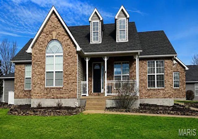 Photo 1 of Sale Pending at 201 Arrowhead Ln, Farmington, MO 63640 | MLS# MIS26052736 | Listing updated on 2026-08-16