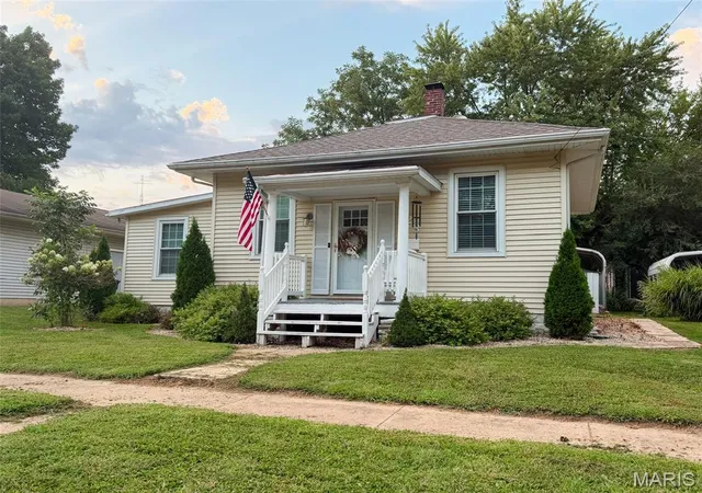 1st image of 723 E Main, Greenville, IL 62246 | MLS# MIS26052739