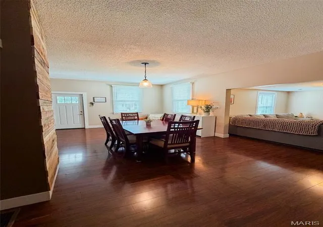 2nd image of 723 E Main, Greenville, IL 62246 | MLS# MIS26052739