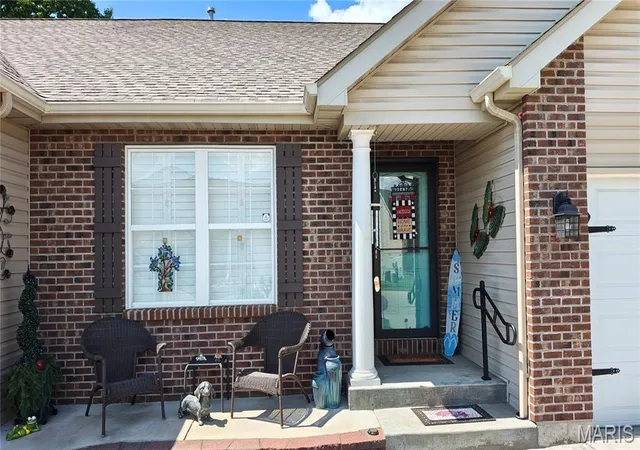 Photo 3 of Sale Pending at 5 Jackson Cir, Festus, MO 63028 | MLS# MIS26052749 | Listing updated on 2026-09-01
