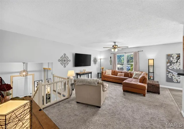 Photo 3 of Single family home for sale at 42 Bridgeport Dr, Saint Charles, MO 63304 | MLS# MIS26052762 | Listing updated on 2026-09-24