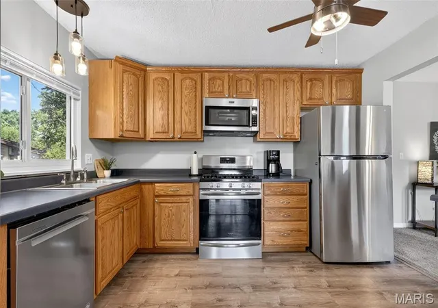 Photo 4 of Single family home for sale at 42 Bridgeport Dr, Saint Charles, MO 63304 | MLS# MIS26052762 | Listing updated on 2026-09-24