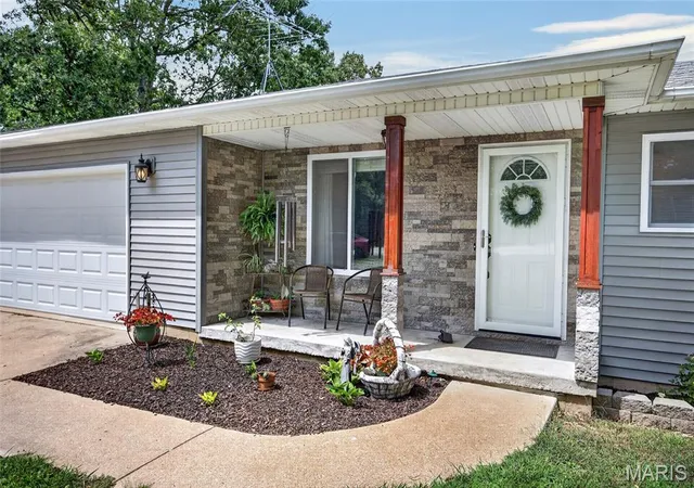 2nd image of 20125 Kenyon Ln, Lebanon, MO 65536 | MLS# MIS26052773