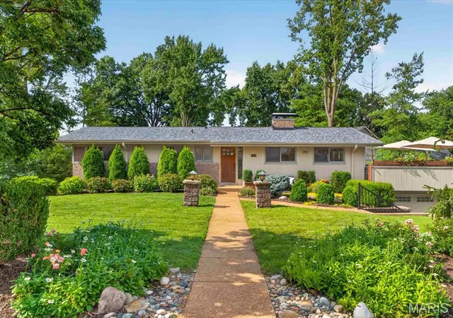 1st image of 11728 Claychester Dr, Saint Louis, MO 63131 | MLS# MIS26052776