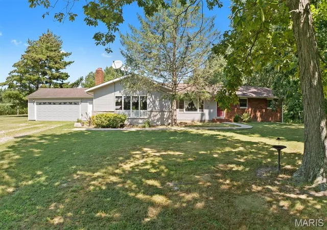 Photo 1 of Single family home for sale at 5820 E Copple Rd, Walnut Hill, IL 62893 | MLS# MIS26052780 | Listing updated on 2026-09-13