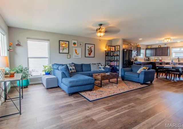 4th image of 9414 Woolworth Dr, Saint Louis, MO 63126 | MLS# MIS26052781