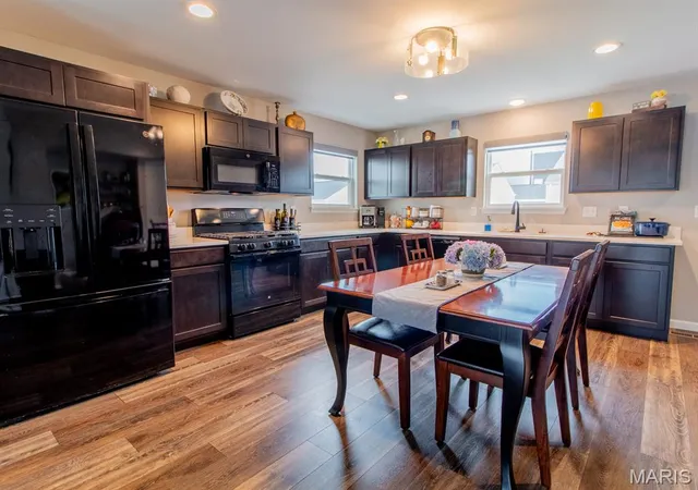 5th image of 9414 Woolworth Dr, Saint Louis, MO 63126 | MLS# MIS26052781