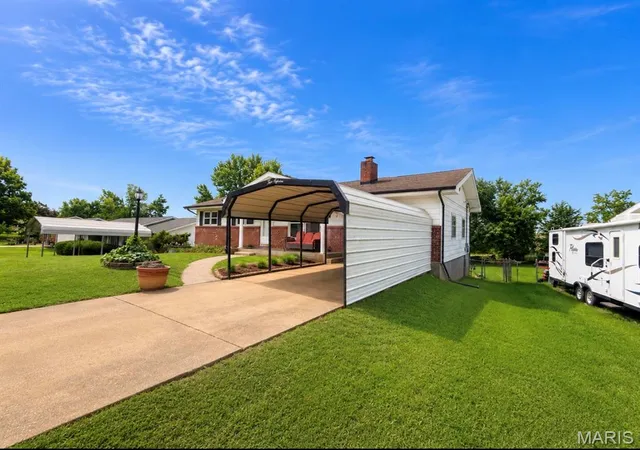 Photo 4 of Single family home for sale at 218 Cypress St, Park Hills, MO 63601 | MLS# MIS26052800 | Listing updated on 2026-09-25
