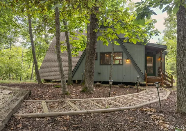 1st image of 927 Trophy Woods Dr, Wright City, MO 63390 | MLS# MIS26052804
