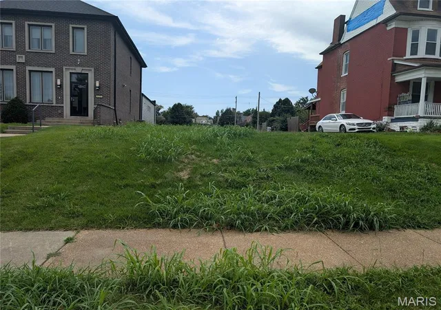 1st image of 4320 Washington Blvd, Saint Louis, MO 63108 | MLS# MIS26052806