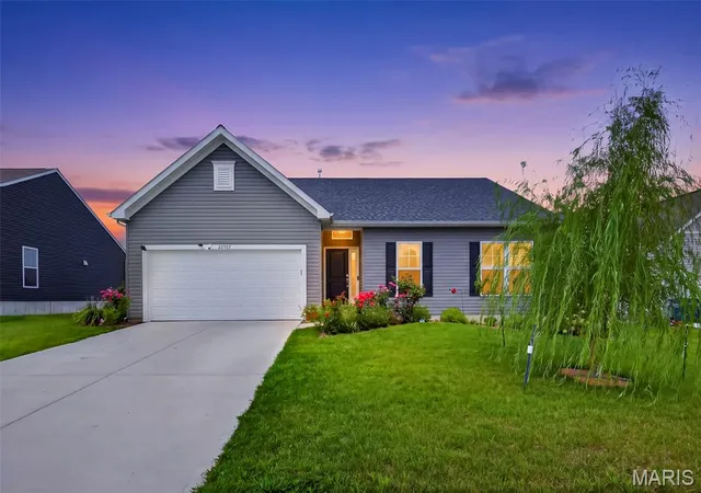 Photo 1 of Single family home for sale at 22707 Danison Dr, Warrenton, MO 63383 | MLS# MIS26052809 | Listing updated on 2026-09-02