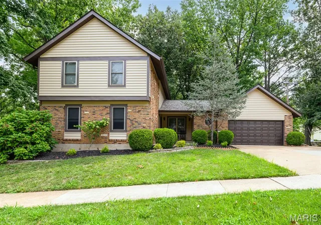 Photo 1 of Single family home for sale at 7156 Becker Rd, Saint Louis, MO 63129 | MLS# MIS26052820 | Listing updated on 2026-08-22