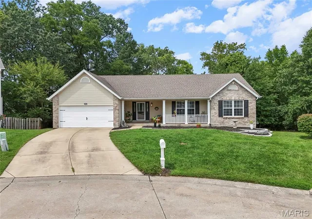 2nd image of 1094 Treeshade Dr, Saint Peters, MO 63376 | MLS# MIS26052825