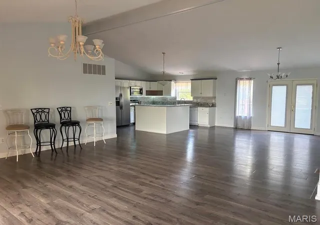 4th image of 11919 Westwood Ln, Highland, IL 62249 | MLS# MIS26052828