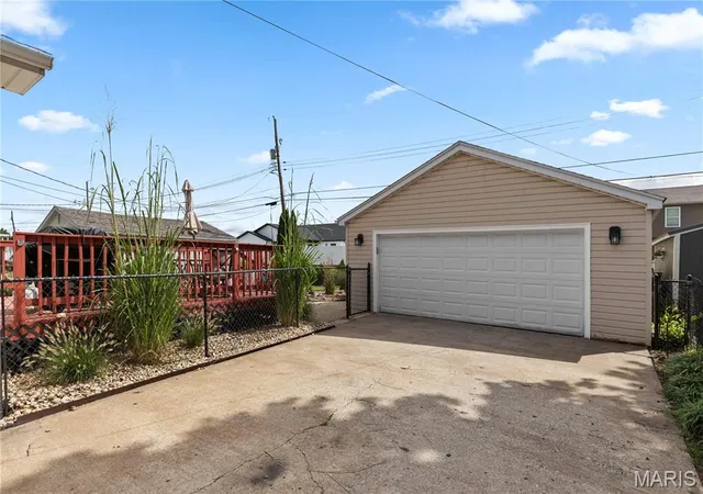 25th image of 209 Lee St, Bethalto, IL 62010 | MLS# MIS26052833