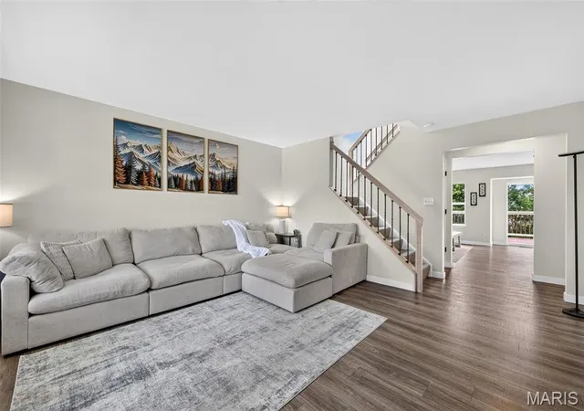 Photo 2 of Sale Pending at 1339 Flintshire Ln, Lake Saint Louis, MO 63367 | MLS# MIS26052835 | Listing updated on 2026-08-27