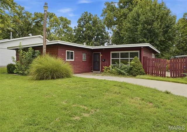 Photo 1 of Single family home for sale at 8443 Engler Ave, St Louis, MO 63114 | MLS# MIS26052838 | Listing updated on 2026-09-05